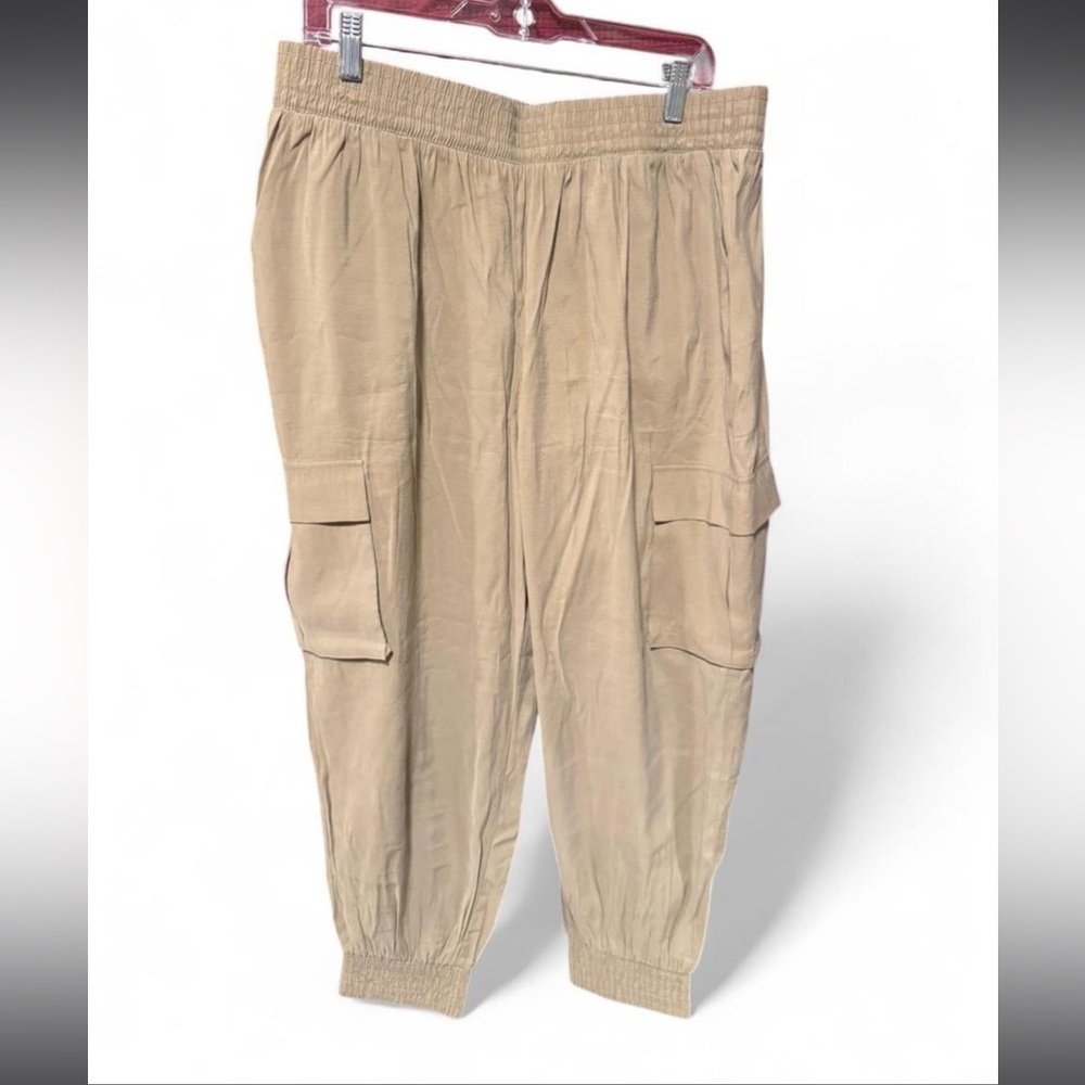 Gilli Erica cargo joggers in tan color size women’s 2x